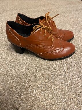 Odema Women's Lace-Up Brogue Heels in Cognac Brown Oxford Wingtip Pumps Size 39